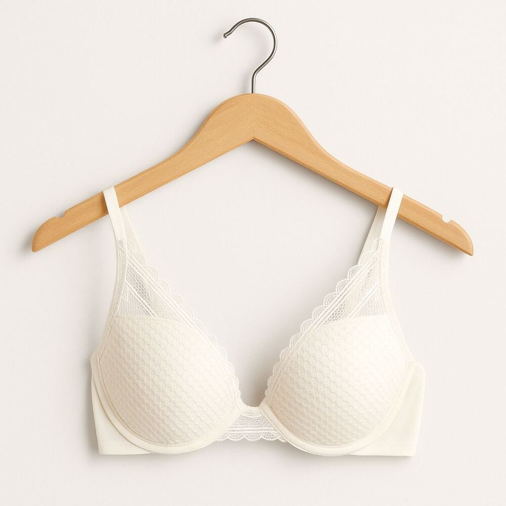 Auden 34DD White /Ivory Lace Push Up Plunge Bra Deep V Underwire Padded Lingerie